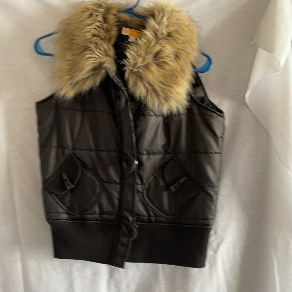 Tulle Vest -size Large -Fur Collar